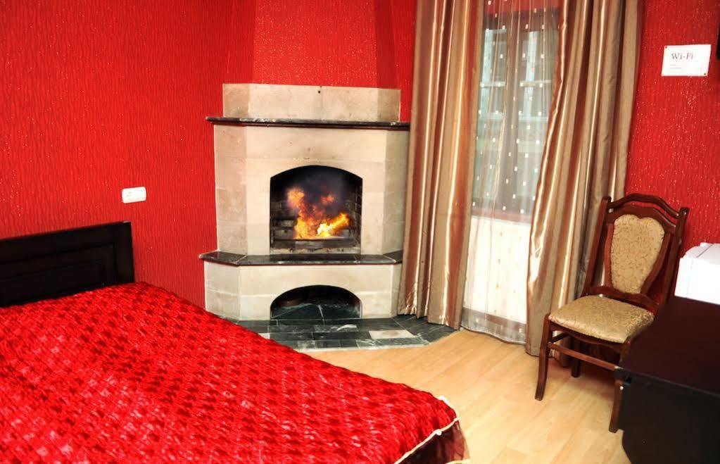 Hotel Lions Tiflis Dış mekan fotoğraf