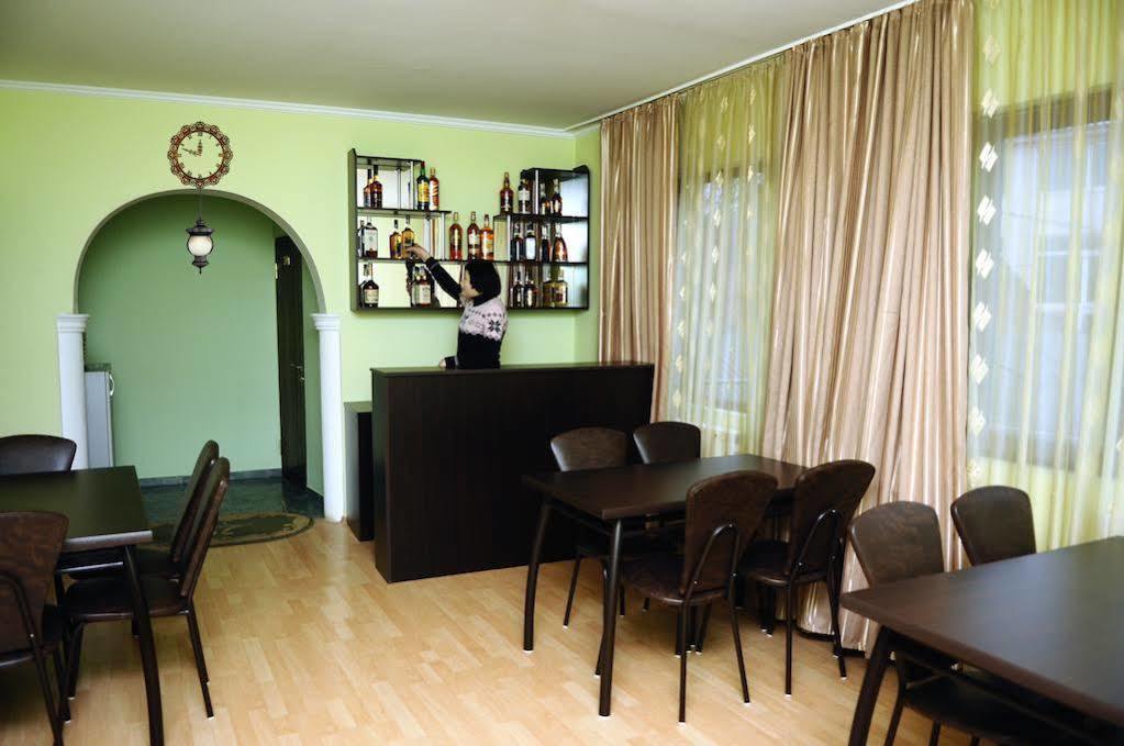 Hotel Lions Tiflis Dış mekan fotoğraf