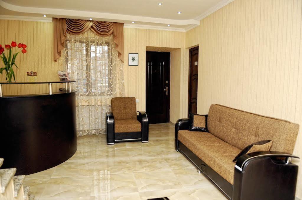 Hotel Lions Tiflis Dış mekan fotoğraf