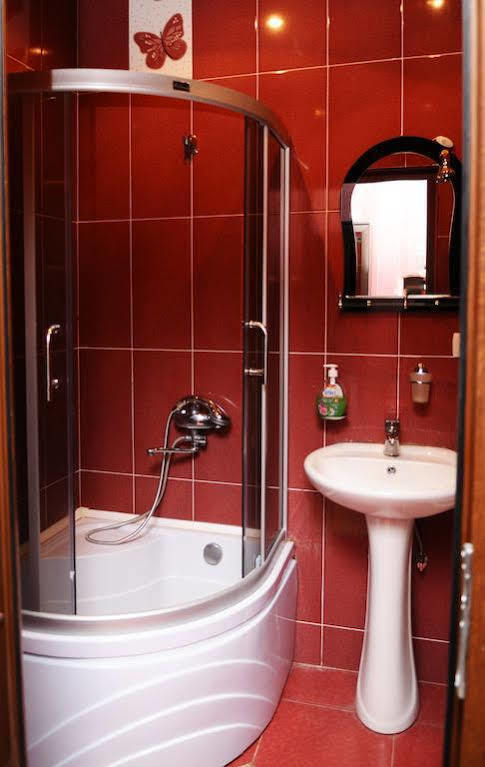 Hotel Lions Tiflis Dış mekan fotoğraf