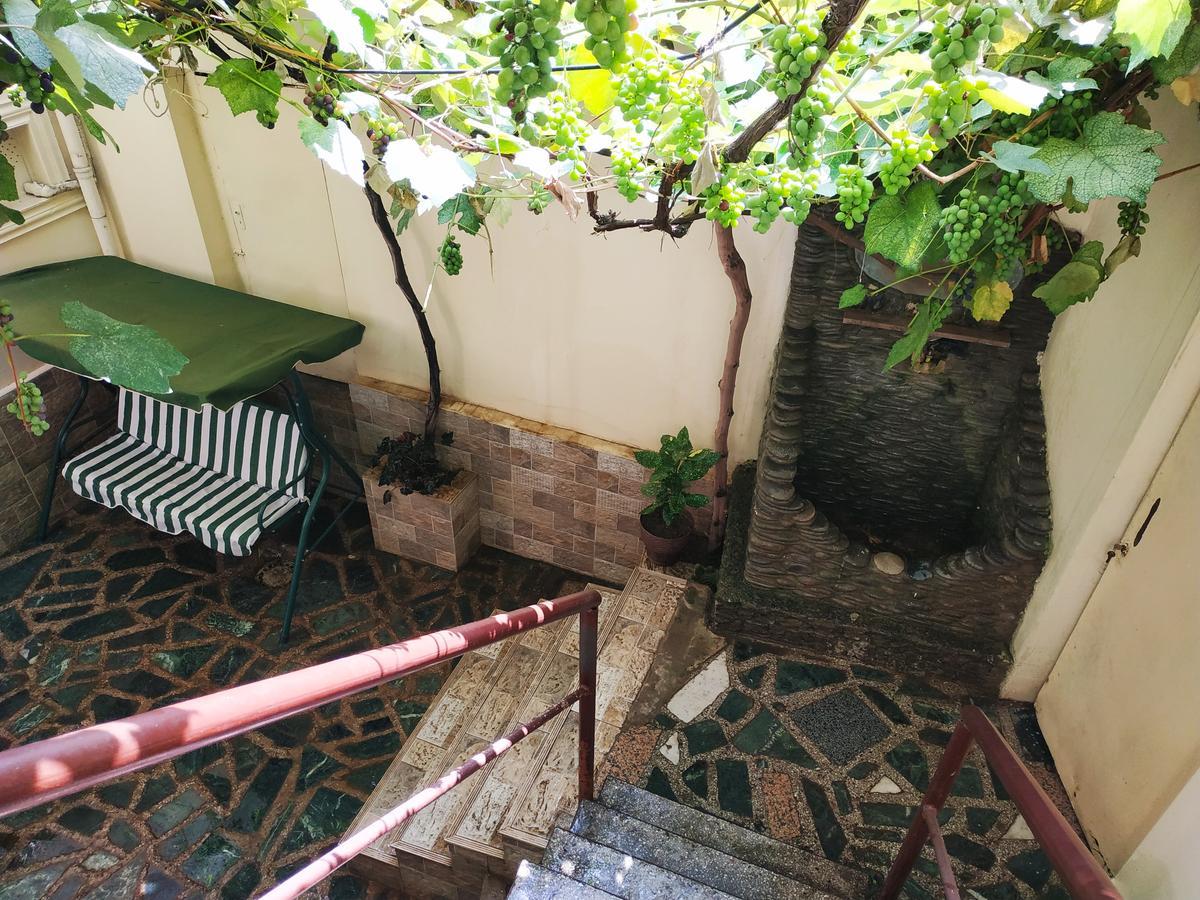 Hotel Lions Tiflis Dış mekan fotoğraf
