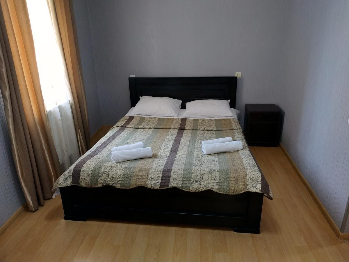 Hotel Lions Tiflis Dış mekan fotoğraf