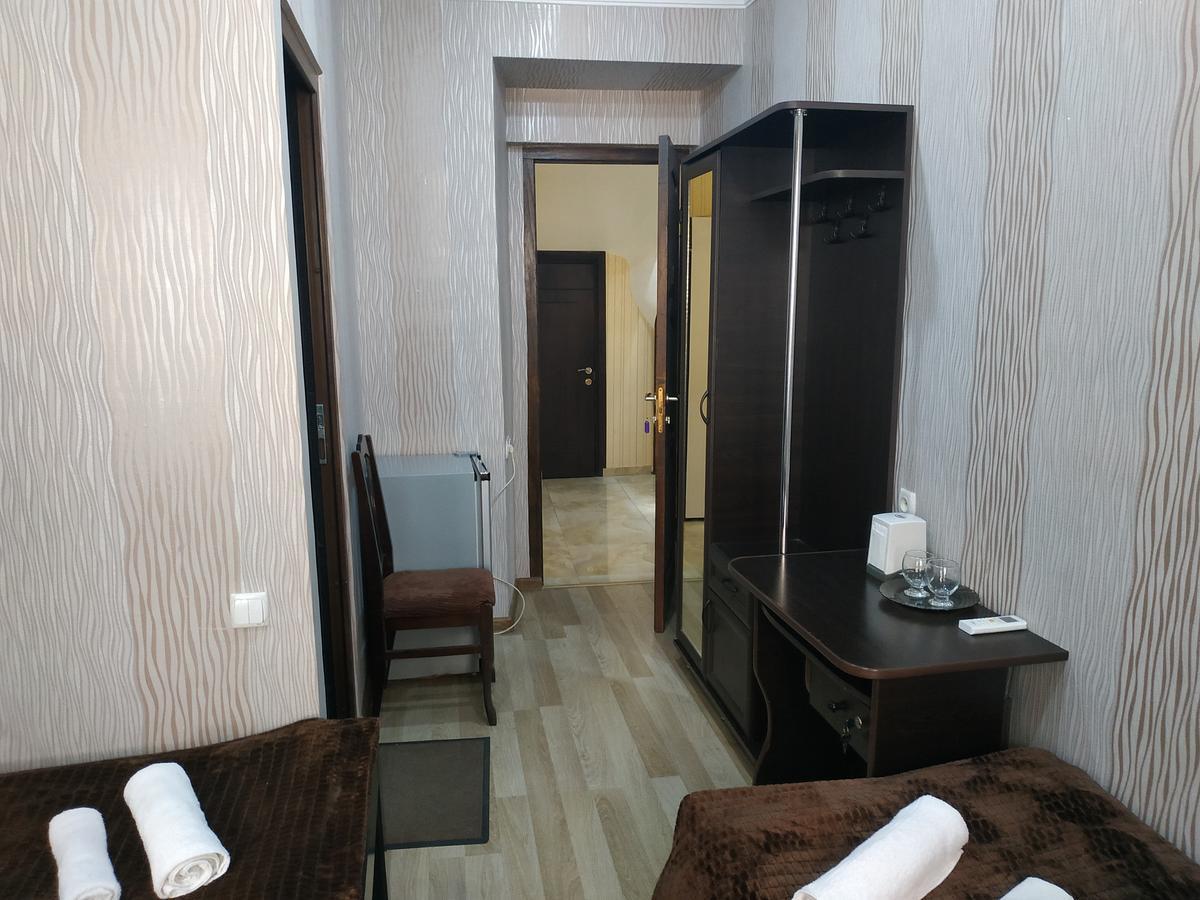 Hotel Lions Tiflis Dış mekan fotoğraf