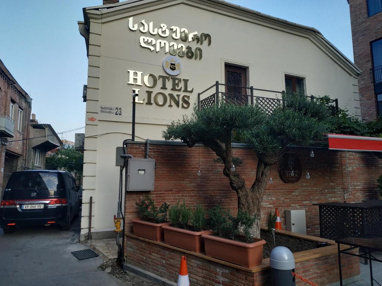 Hotel Lions Tiflis Dış mekan fotoğraf