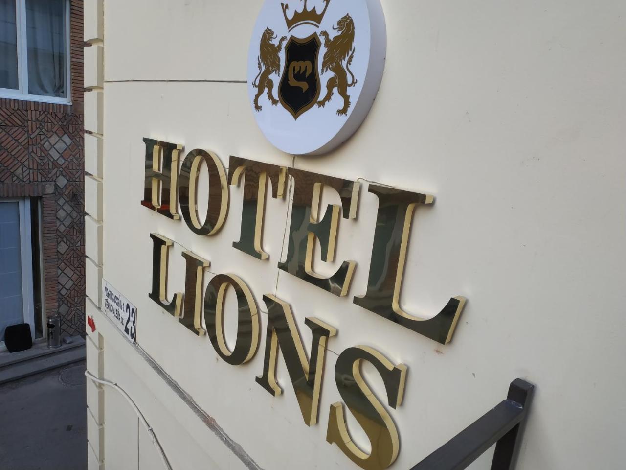 Hotel Lions Tiflis Dış mekan fotoğraf